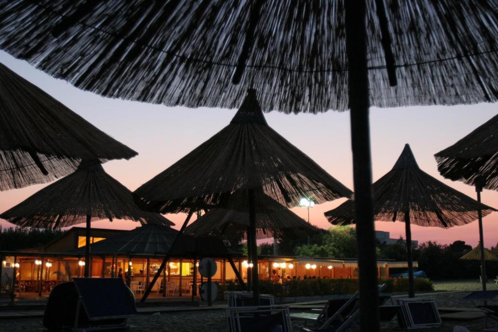 African Beach Hotel-Residence Манфредония Екстериор снимка