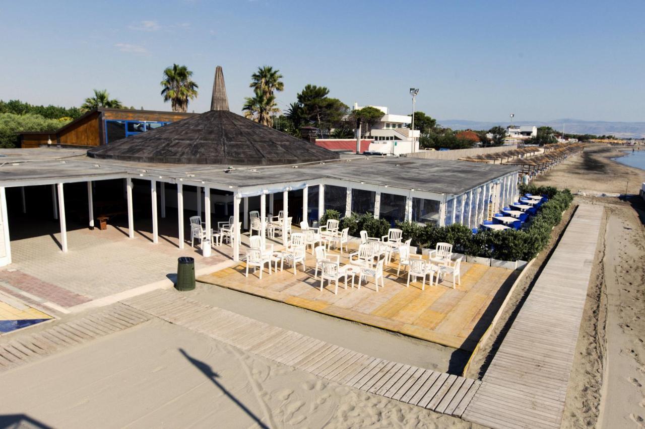African Beach Hotel-Residence Манфредония Екстериор снимка