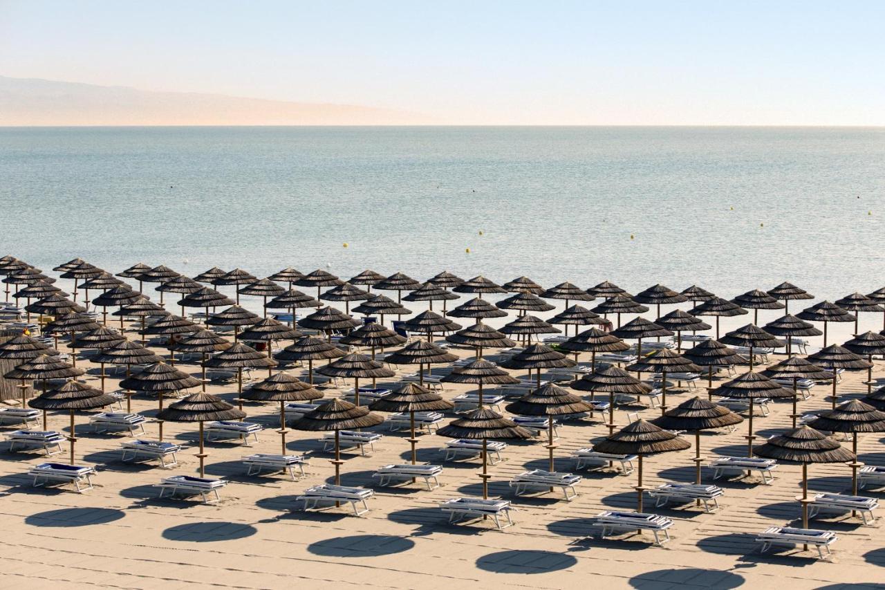 African Beach Hotel-Residence Манфредония Екстериор снимка