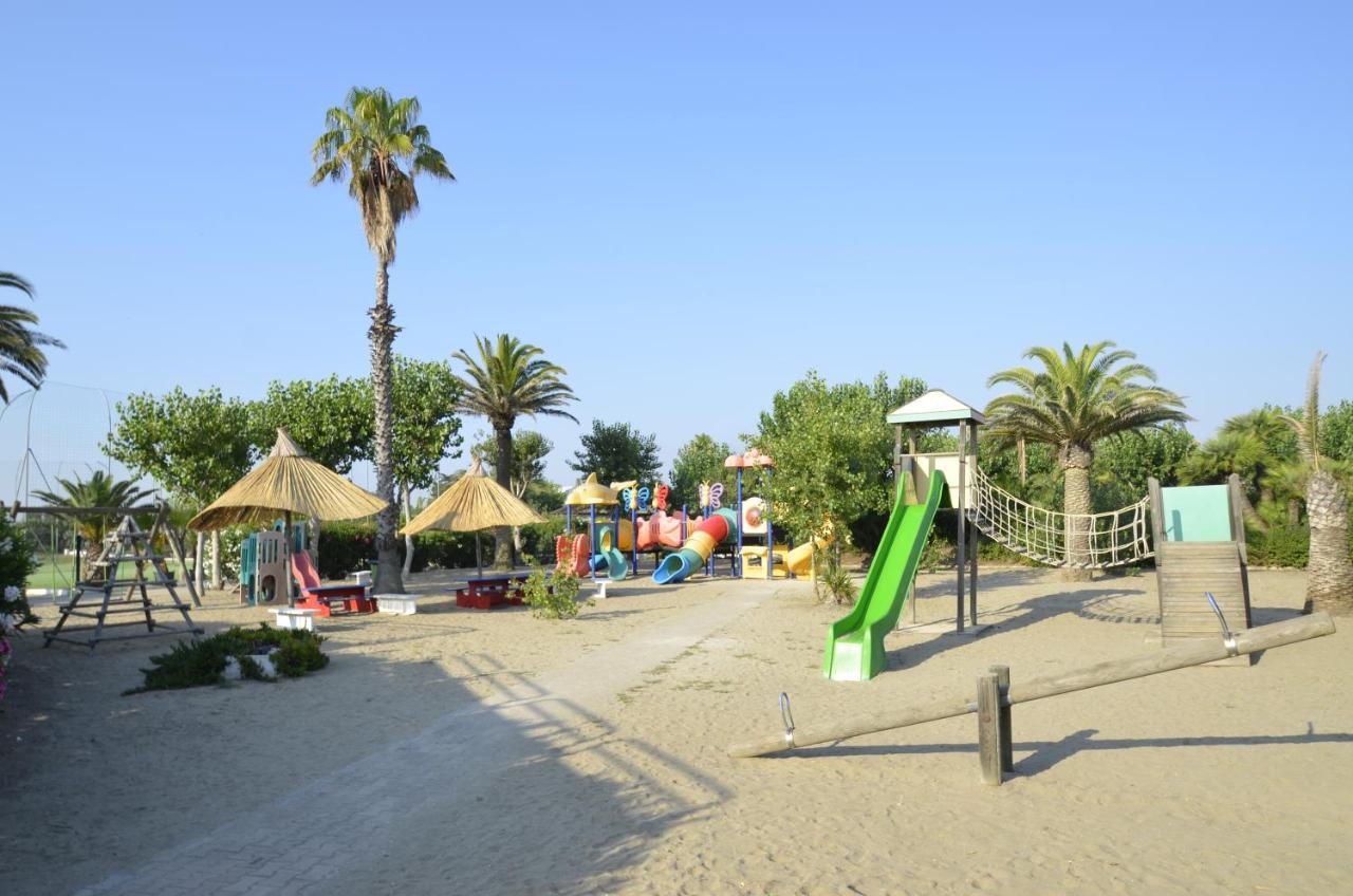 African Beach Hotel-Residence Манфредония Екстериор снимка