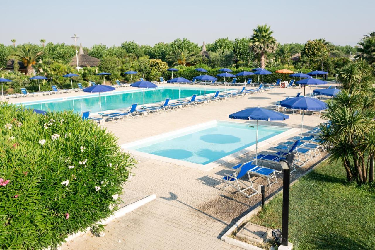 African Beach Hotel-Residence Манфредония Екстериор снимка