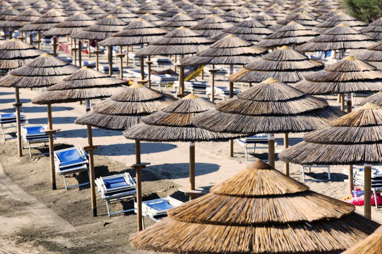 African Beach Hotel-Residence Манфредония Екстериор снимка