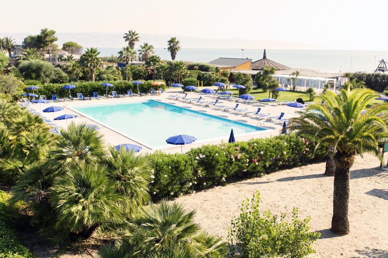 African Beach Hotel-Residence Манфредония Екстериор снимка