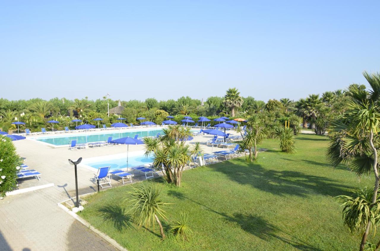 African Beach Hotel-Residence Манфредония Екстериор снимка