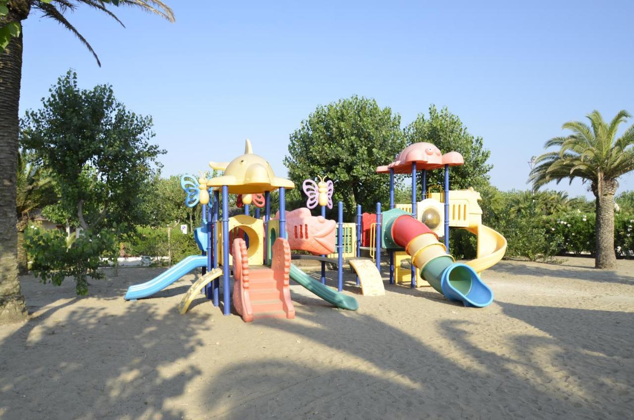 African Beach Hotel-Residence Манфредония Екстериор снимка